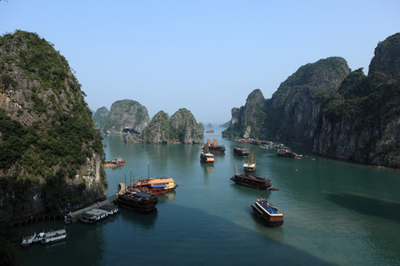 Mai Chau, Ninh Binh, Halong Bay 5 Day Tour photo 2